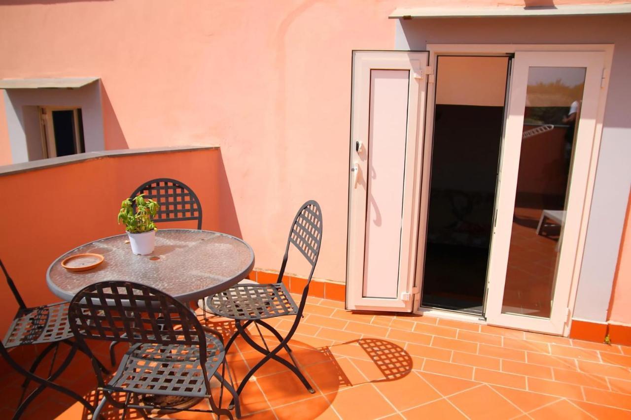 Il Borghetto Apartments & Rooms 프로치다 외부 사진